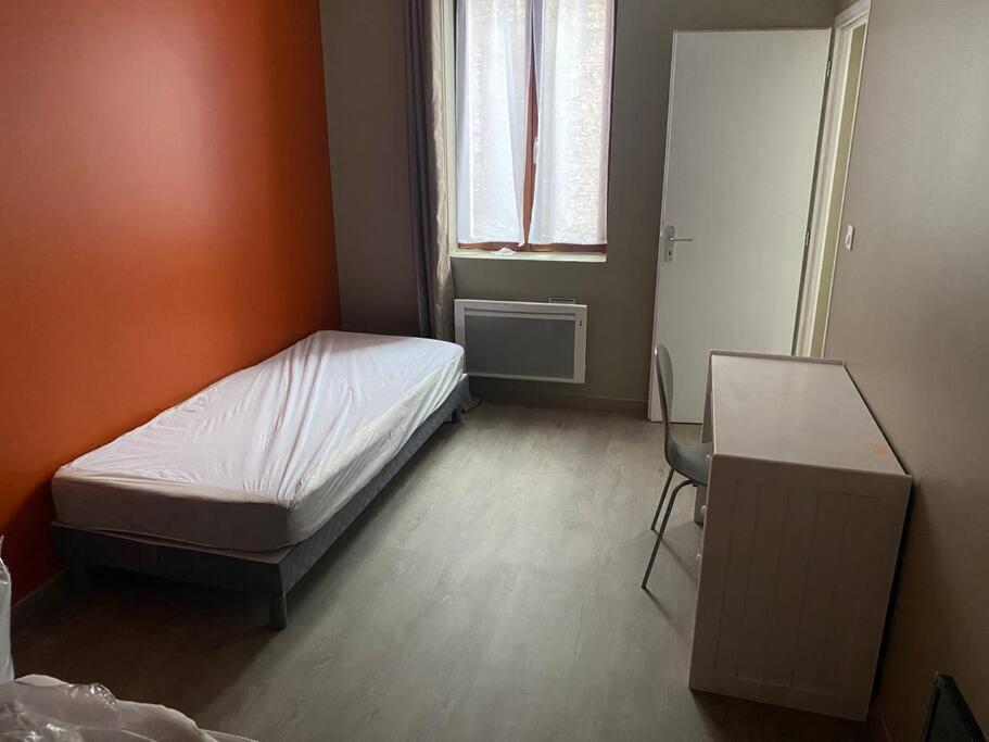 Appartement 4 - Hyper Centre - 1 A 4 Personnes Douai Exterior foto