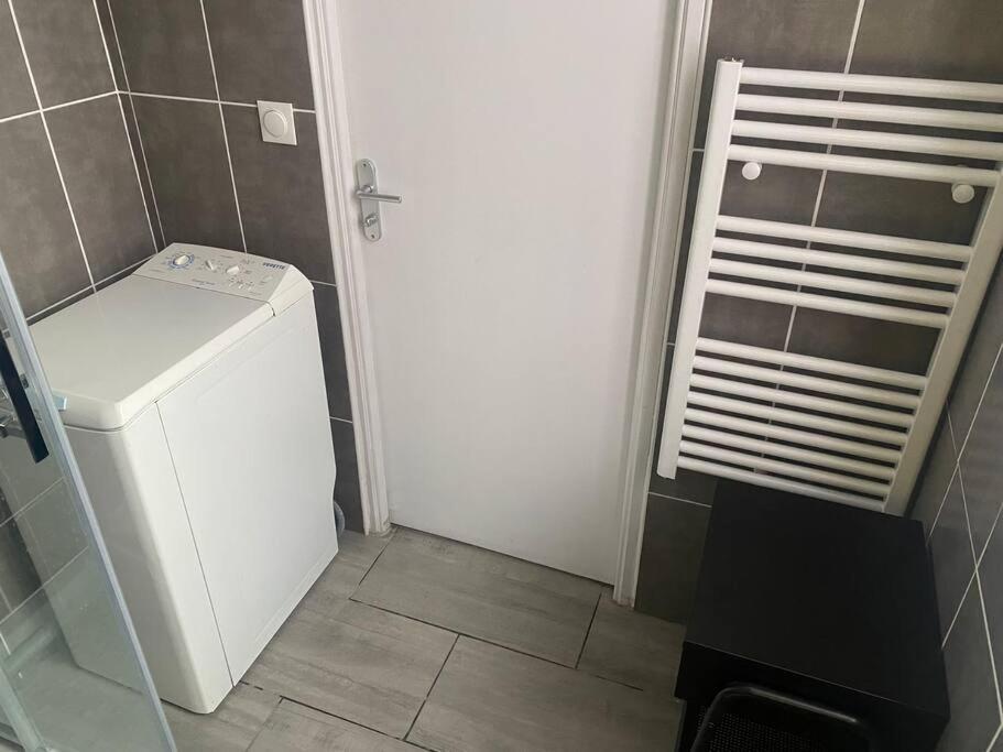 Appartement 4 - Hyper Centre - 1 A 4 Personnes Douai Exterior foto
